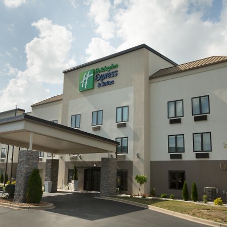 Holiday Inn Express Hotel & Suites Madison By Ihg Bagian luar foto