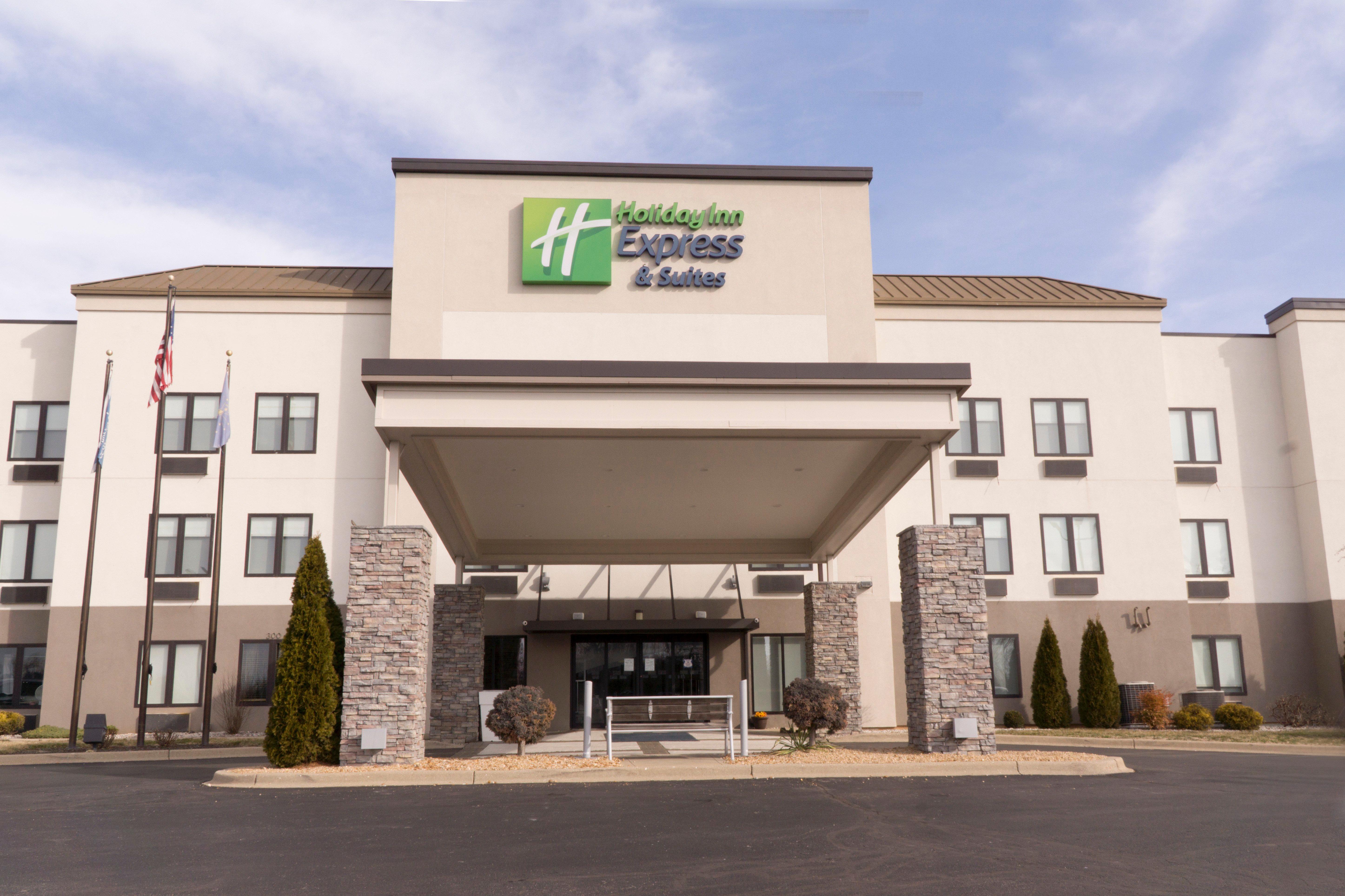 Holiday Inn Express Hotel & Suites Madison By Ihg Bagian luar foto