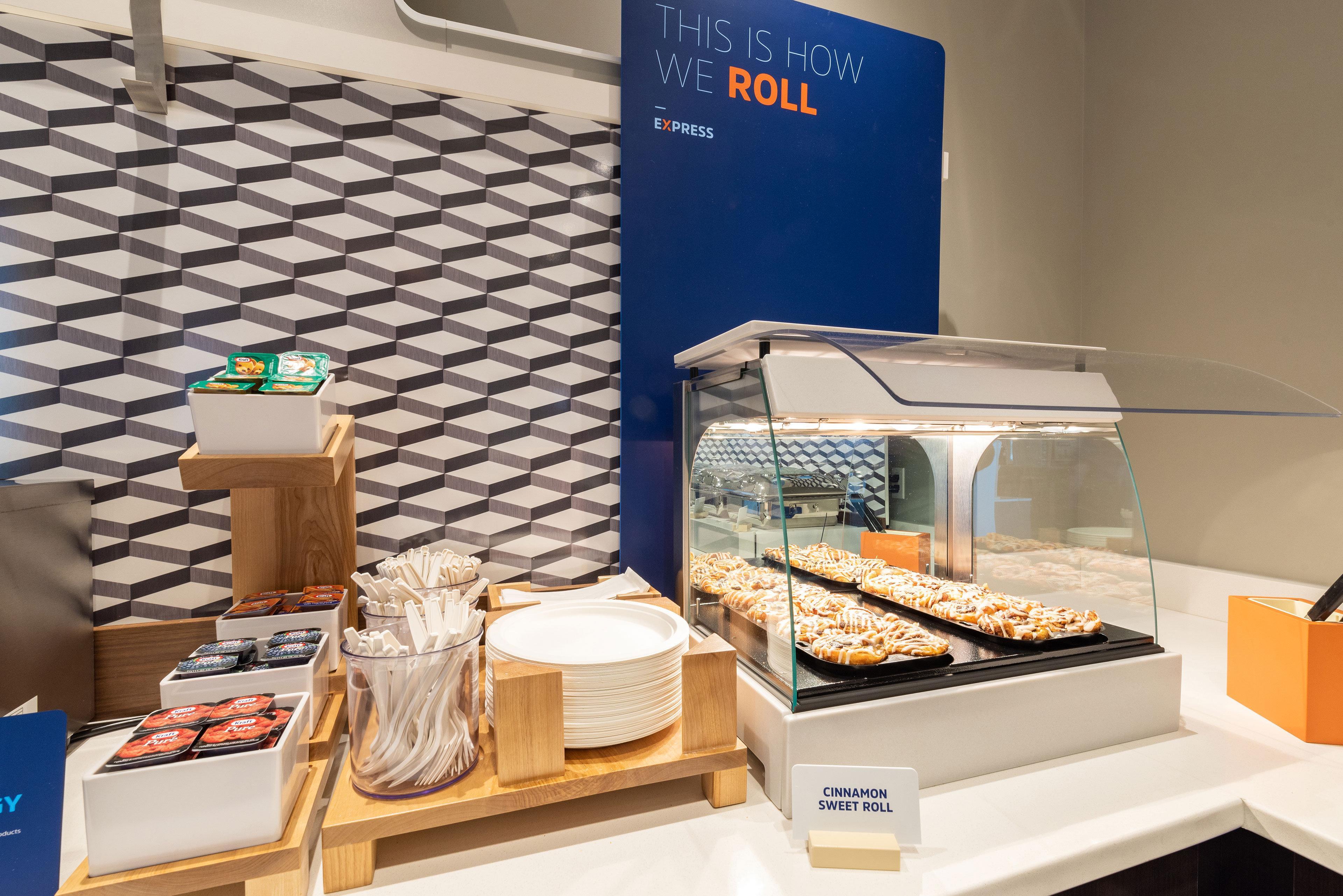 Holiday Inn Express Hotel & Suites Madison By Ihg Bagian luar foto