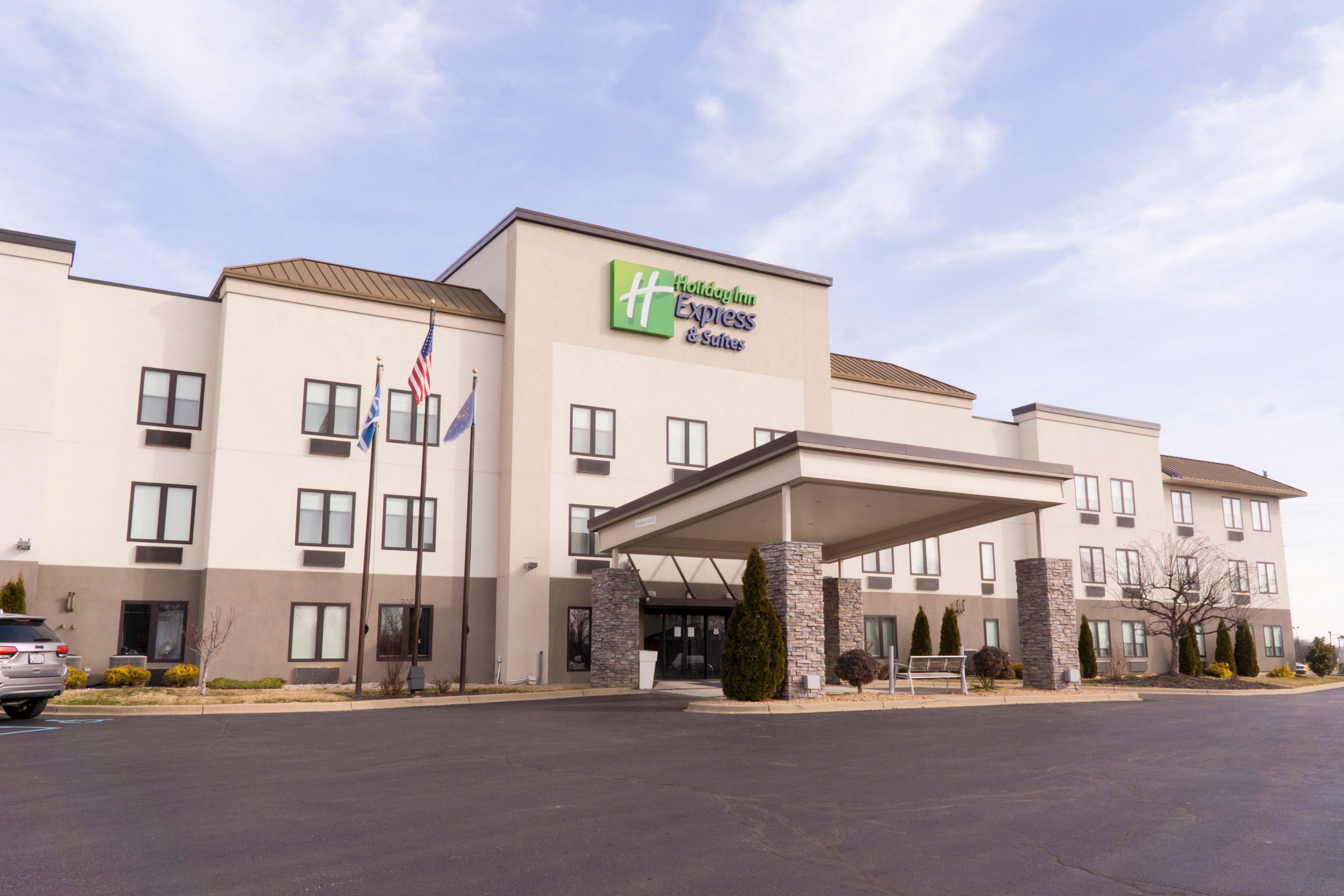 Holiday Inn Express Hotel & Suites Madison By Ihg Bagian luar foto